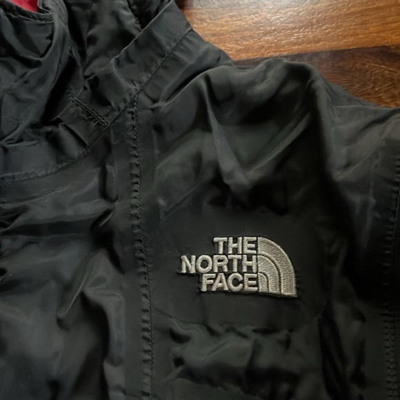 North face winter jacket - Picture 5 of 9